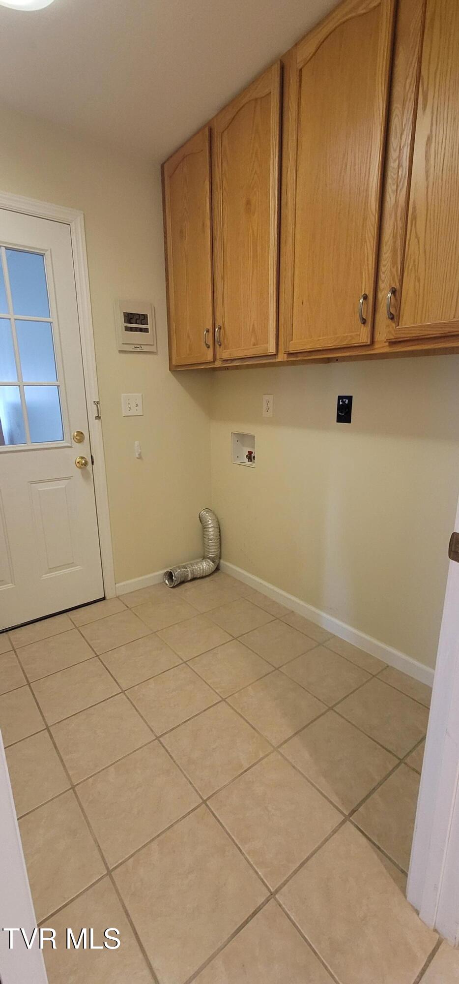 392 Reynolds Road Elizabethton, TN 37643 - Photo 37 of 43 20251108_112846