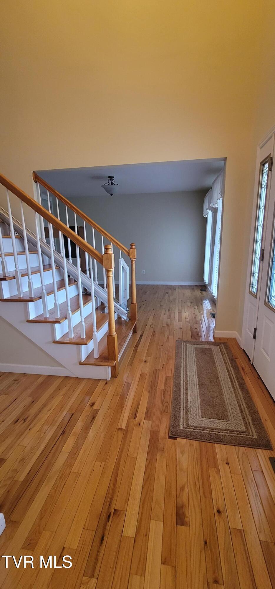 392 Reynolds Road Elizabethton, TN 37643 - Photo 6 of 43 20251108_112959