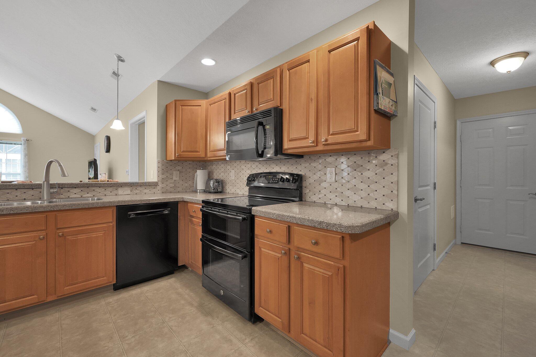 5685 White Goose Road Westerville, OH 43081 - Photo 12 of 37 Beautiful!