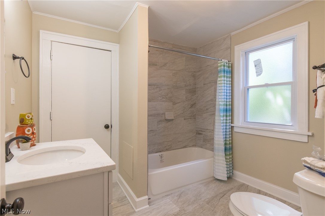 3380 Cedarbrook Road Cleveland, OH 44118 - Photo 21 of 29 Gallery Image 21