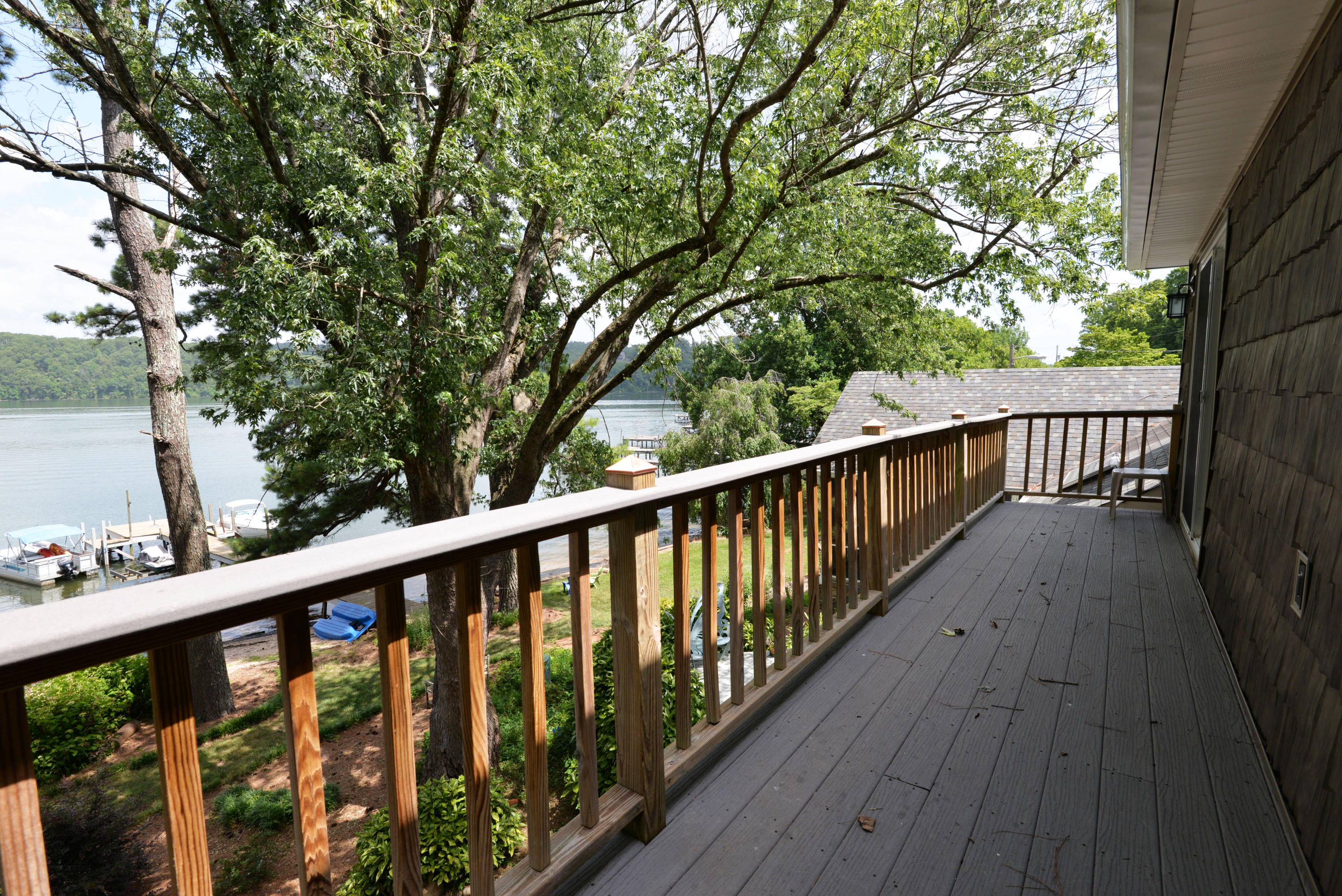 5720 Vincent Road Chattanooga, TN 37416 - Photo 40 of 64 2nd floor balcony