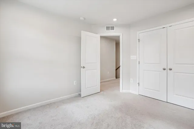 $3,400 | 4016 Shire Meadow Lane, Triangle, VA 22172