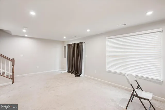 $3,400 | 4016 Shire Meadow Lane, Triangle, VA 22172