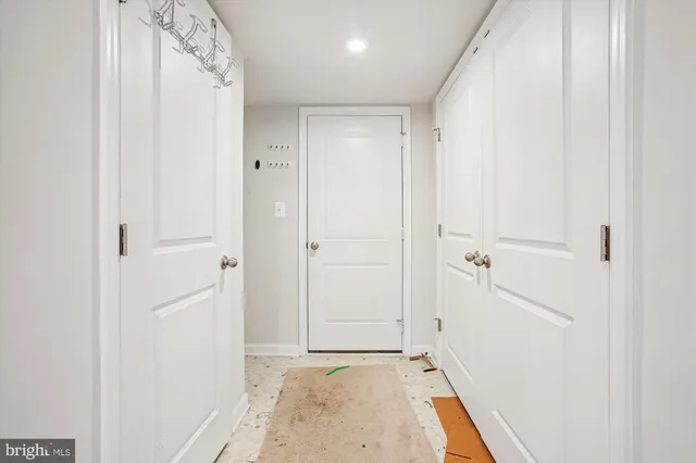 $3,400 | 4016 Shire Meadow Lane, Triangle, VA 22172