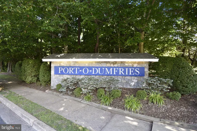 $3,400 | 4016 Shire Meadow Lane, Triangle, VA 22172