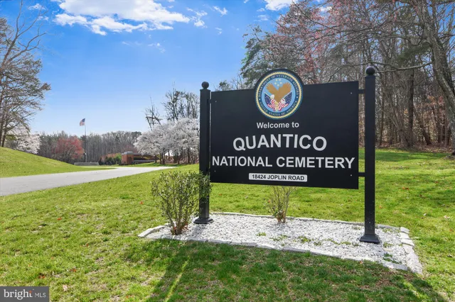 $3,400 | 4016 Shire Meadow Lane, Triangle, VA 22172