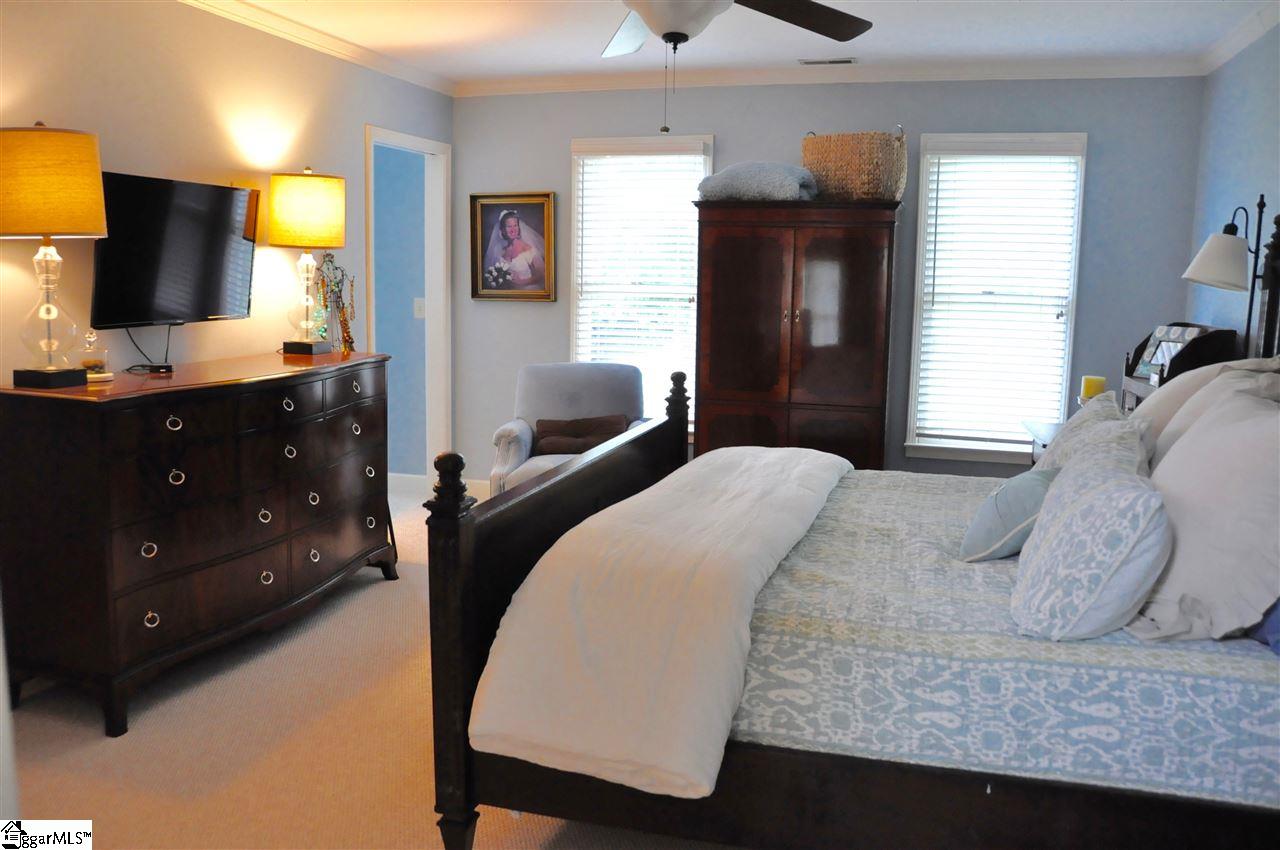 317 Deer Spring Lane Simpsonville, SC 29680 - Photo 10 of 36 Gallery Image 10