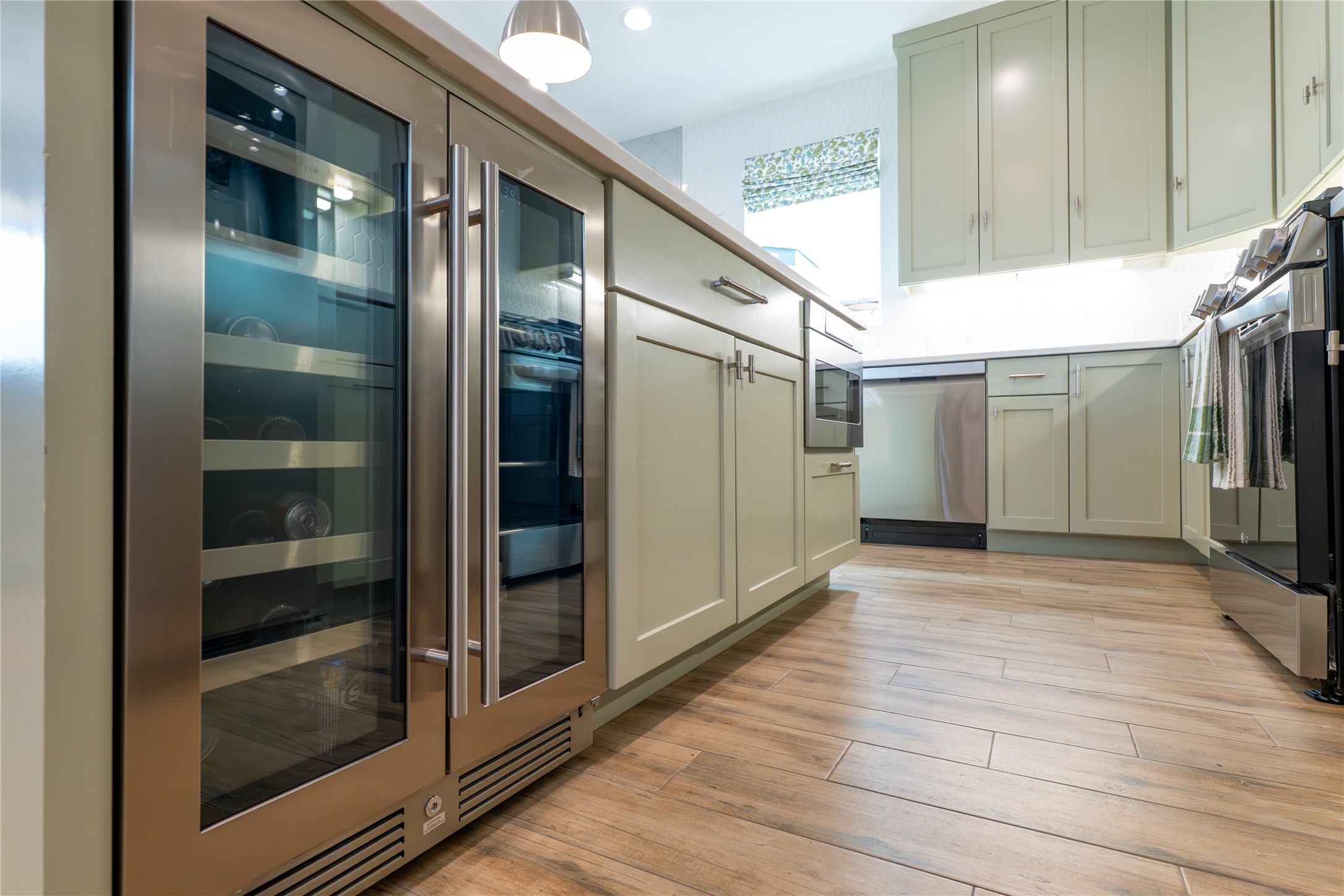 2004 Chestnut Avenue, Unit 1 Austin, TX 78722 - Photo 11 of 39 Wine refrigerator