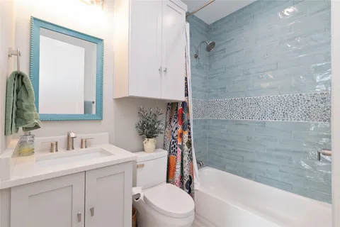 $1,399,000 | 2004 Chestnut Avenue, Unit 1, Austin, TX 78722