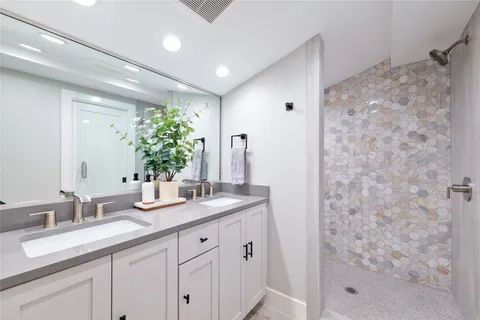 $1,399,000 | 2004 Chestnut Avenue, Unit 1, Austin, TX 78722