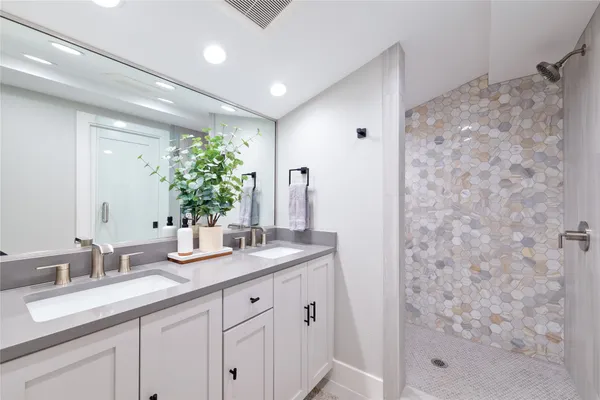 $1,399,000 | 2004 Chestnut Avenue, Unit 1, Austin, TX 78722