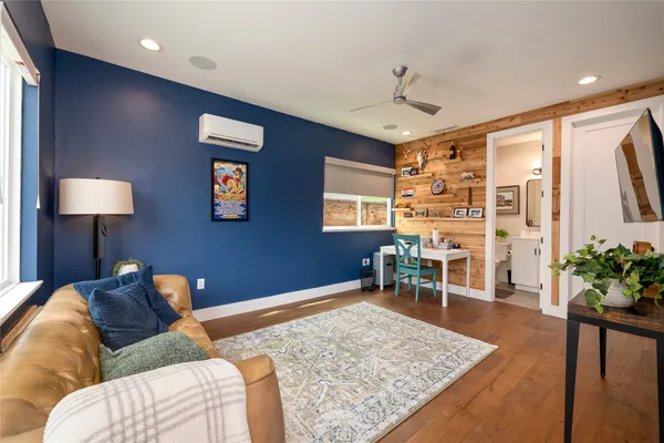 $1,399,000 | 2004 Chestnut Avenue, Unit 1, Austin, TX 78722