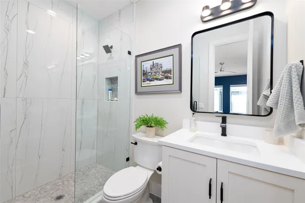 $1,399,000 | 2004 Chestnut Avenue, Unit 1, Austin, TX 78722