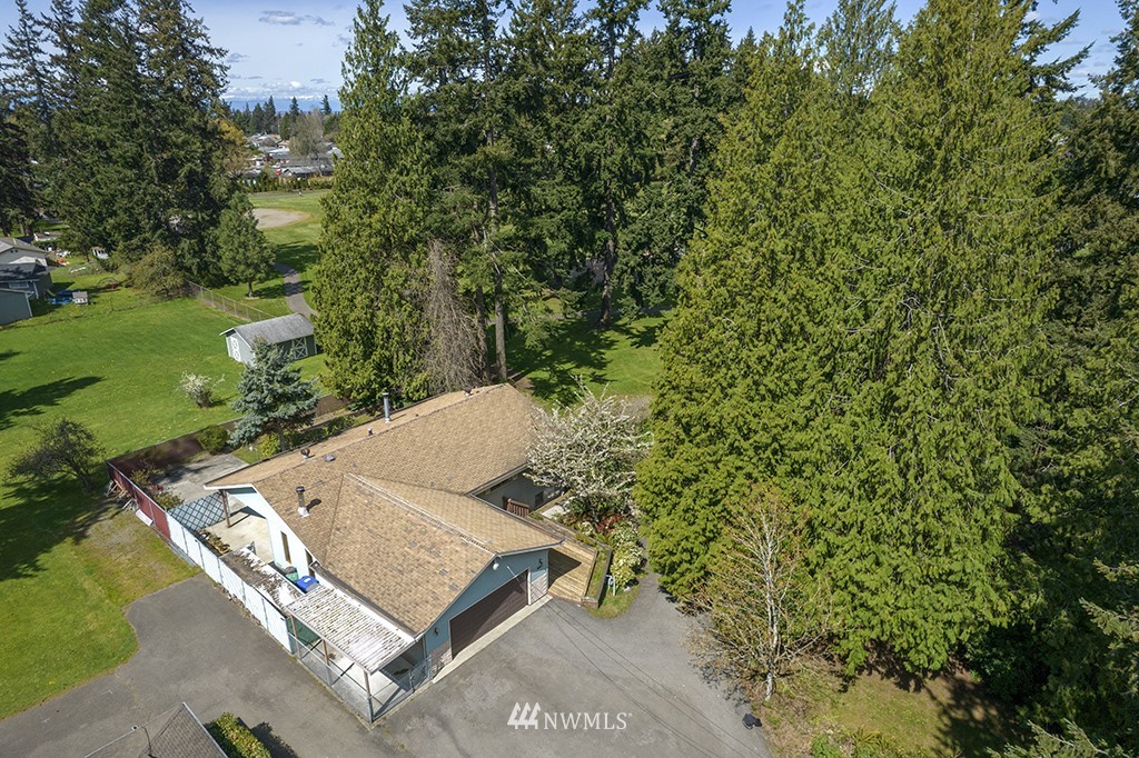 807 Union Street Northeast Renton, WA 98056 - Photo 25 of 38 a view of a yard in a backyard