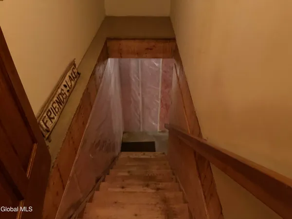 $652,000 | 17 Hawkins Lane, Horicon, NY 12815