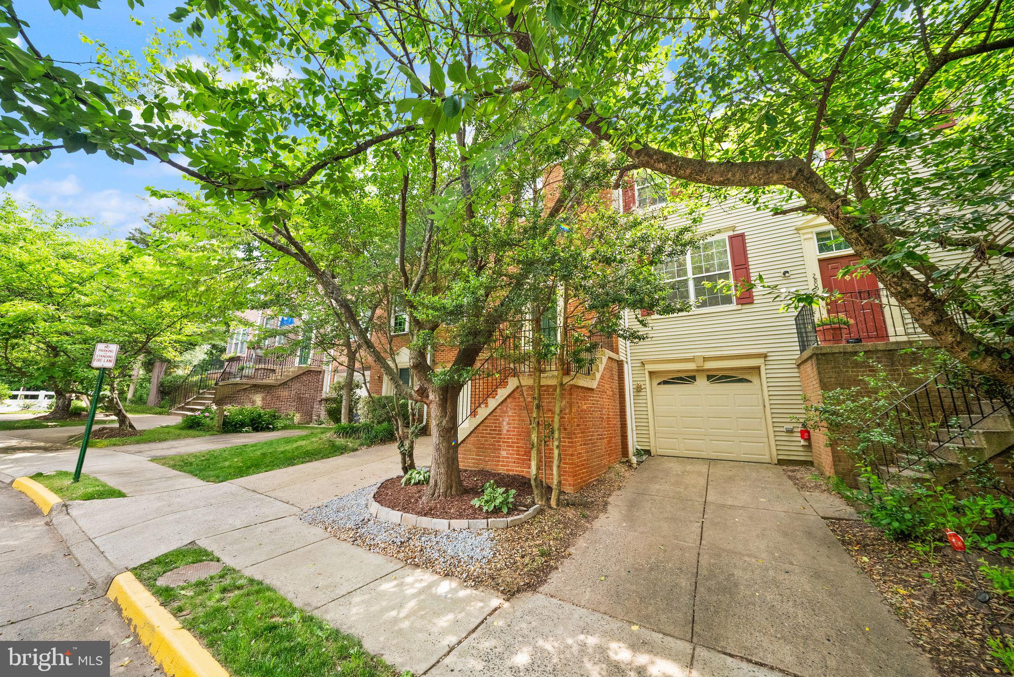 2807 Roesh Way Vienna, VA 22181 - Photo 4 of 51