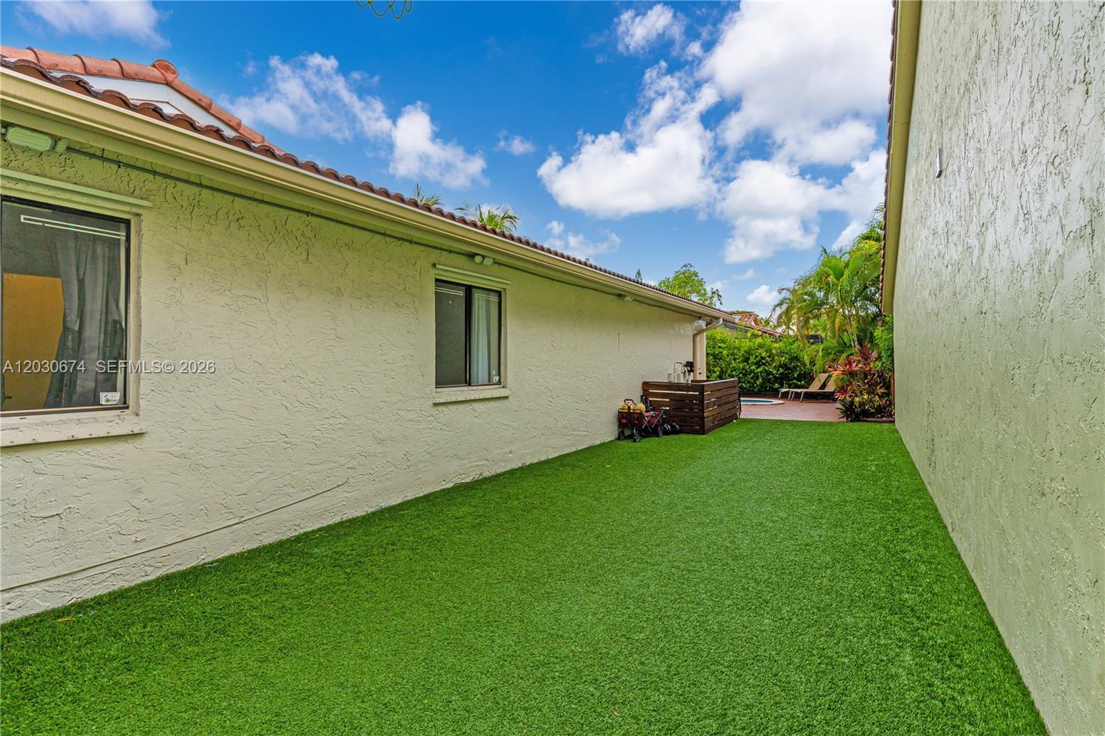 15139 Southwest 92nd Terrace Miami, FL 33196 - Photo 5 of 21