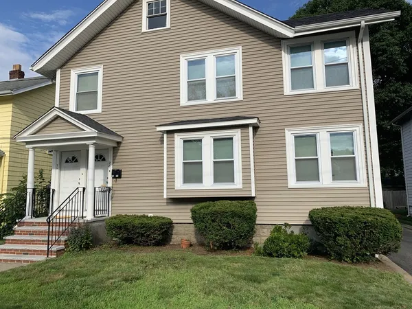 $2,800 | 28 Springfield Street, Unit 28, Watertown, MA 02472