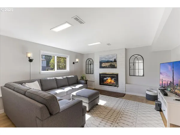 $615,000 | 18741 Allegheny Drive, Oregon City, OR 97045