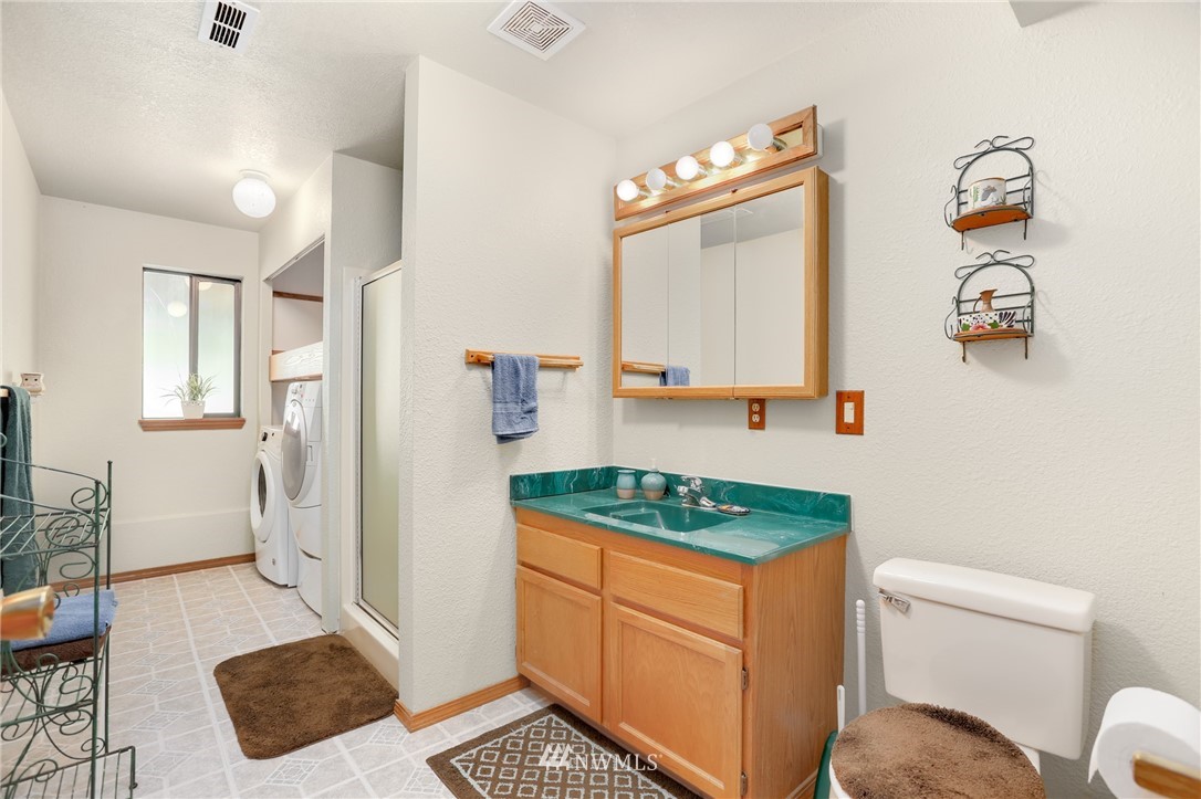 522 South Lake Roesiger Road Snohomish, WA 98290 - Photo 14 of 25