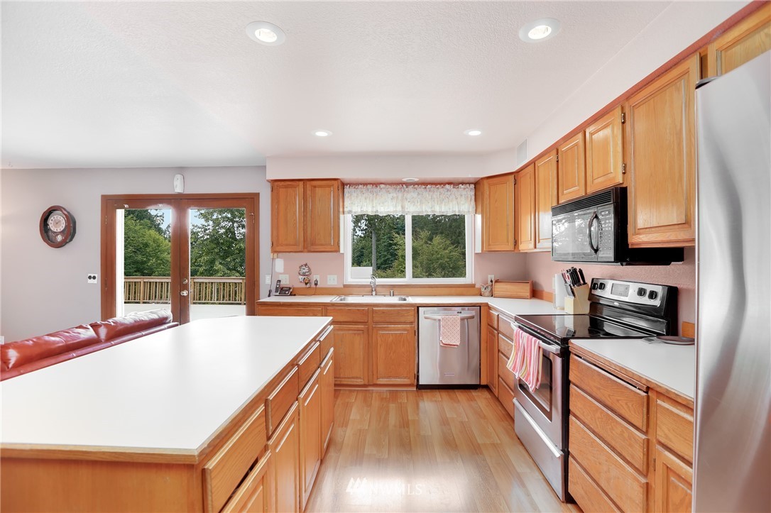 522 South Lake Roesiger Road Snohomish, WA 98290 - Photo 5 of 25