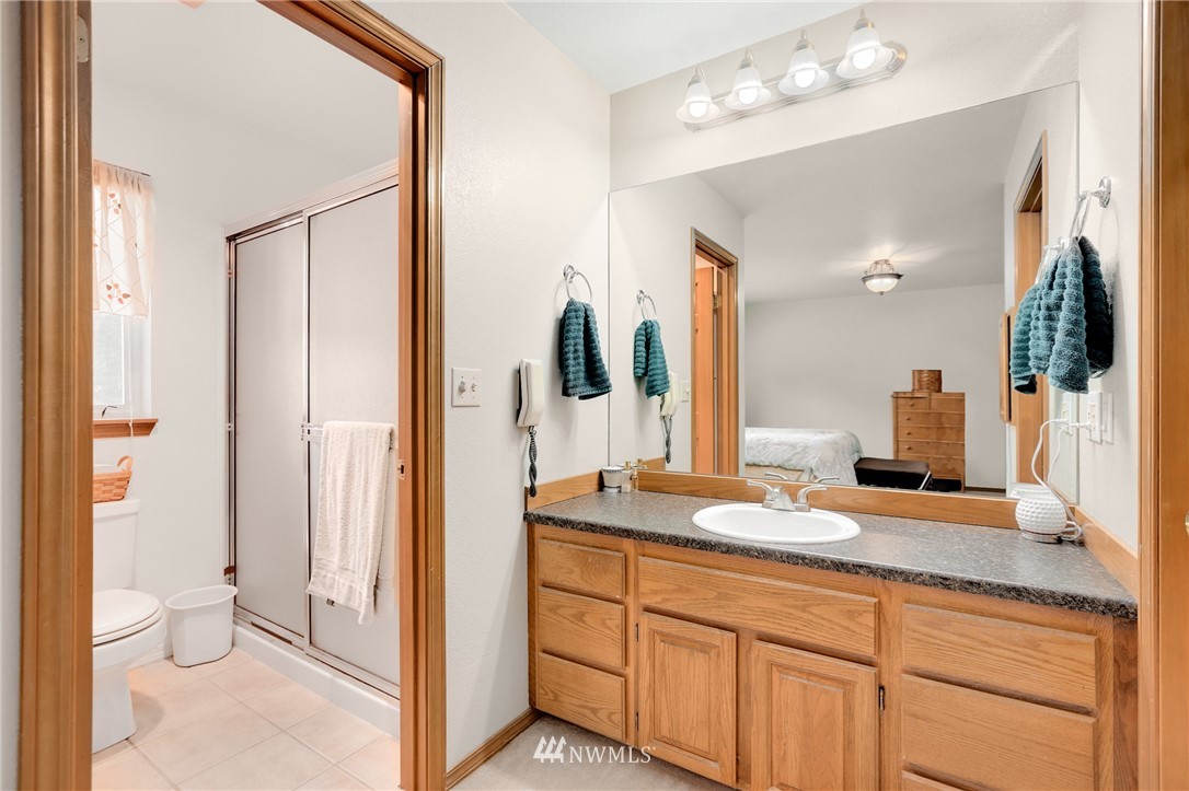 522 South Lake Roesiger Road Snohomish, WA 98290 - Photo 10 of 25