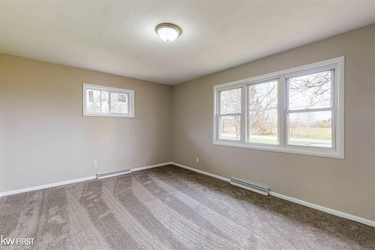 4065 South Genesee Road Grand Blanc, MI 48439 - Photo 28 of 38 50073077-27.JPG