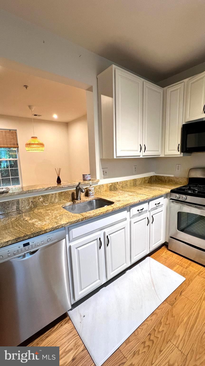 1300 K Windleaf Drive, Unit 154 Reston, VA 20194 - Photo 6 of 16 Gallery Image 6