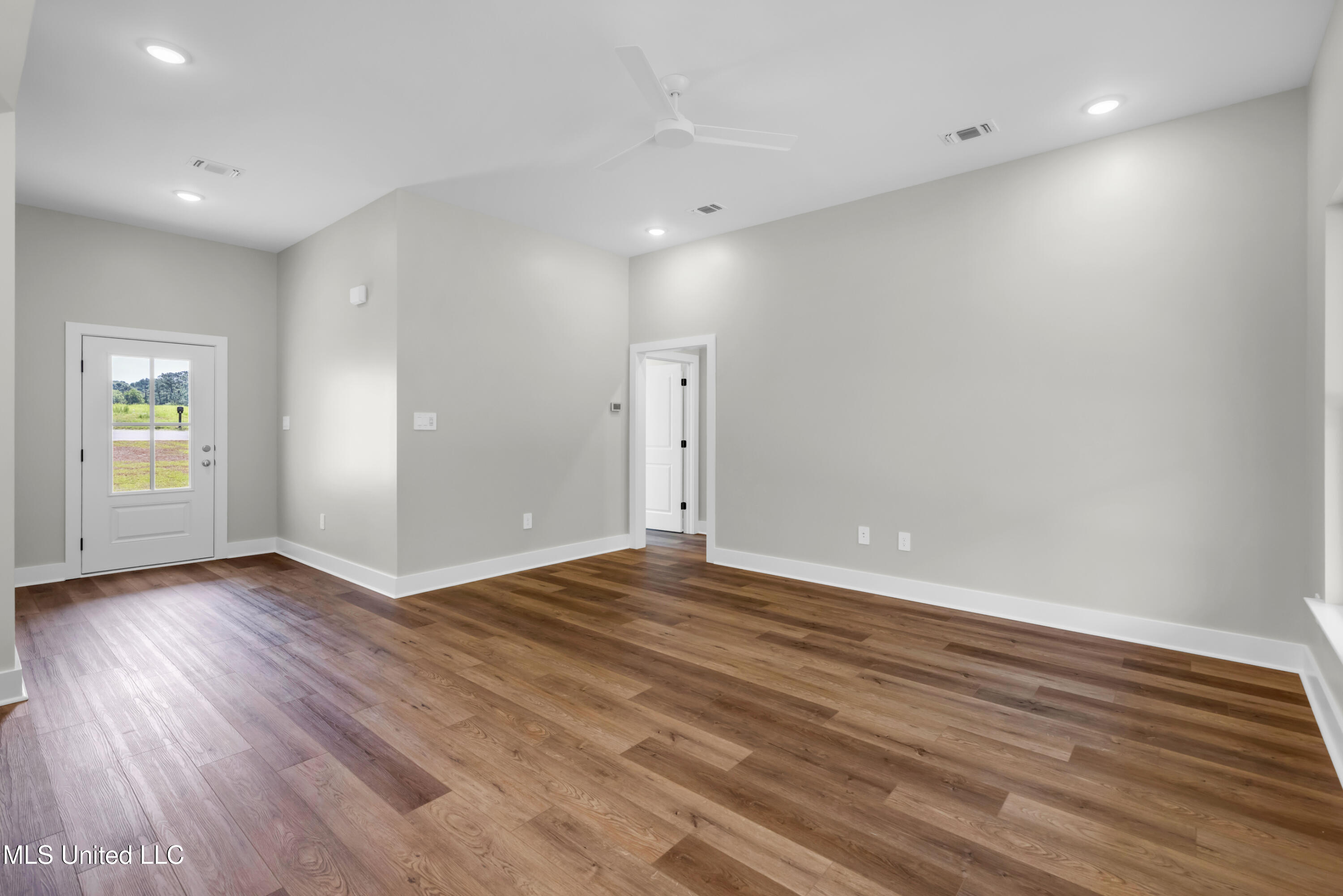 13379 Wash Fayard Road Biloxi, MS 39532 - Photo 7 of 27 13379WashFayardRd-7