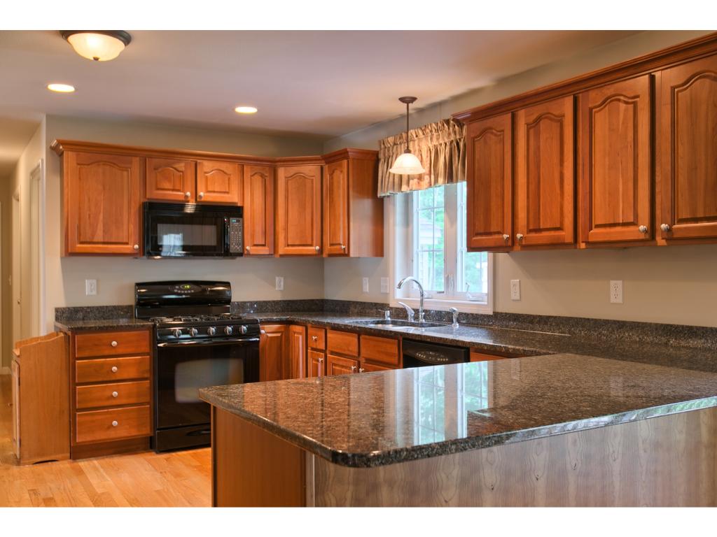 65 Stonepost Road Pelham, NH 03076 - Photo 10 of 33