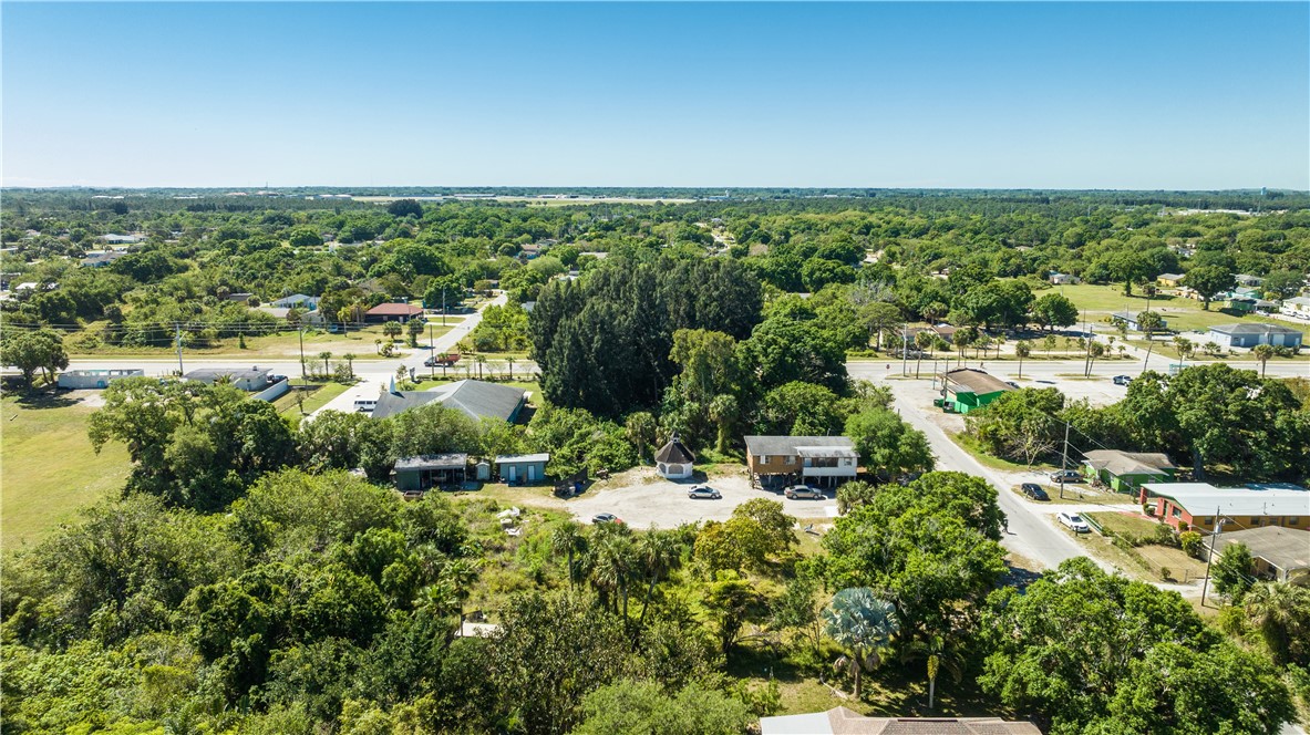 4560 32nd Avenue Vero Beach, FL 32967 - Photo 3 of 13 a view of a city