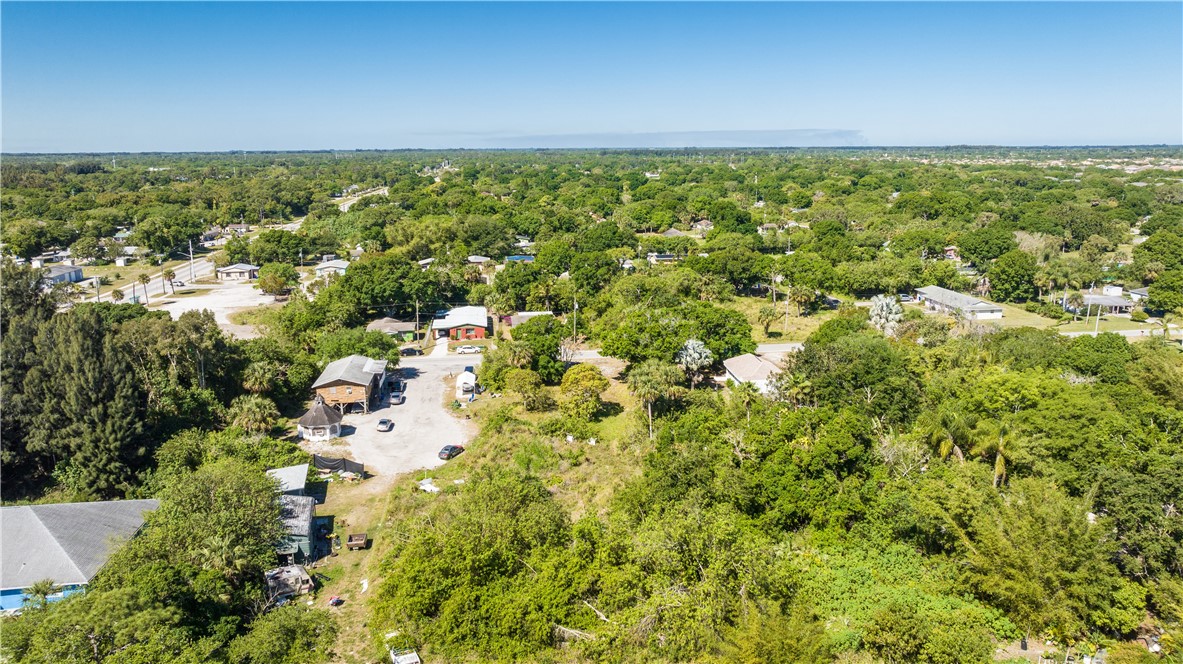 4560 32nd Avenue Vero Beach, FL 32967 - Photo 9 of 13 a view of a green field