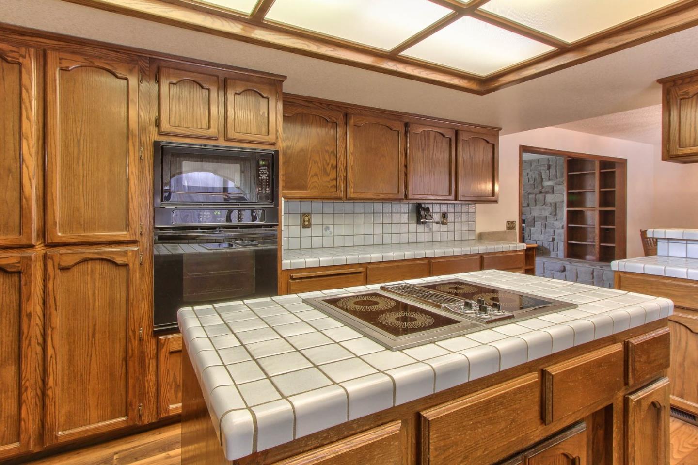 17596 Cross Road Salinas, CA 93907 - Photo 18 of 33 Gallery Image 18