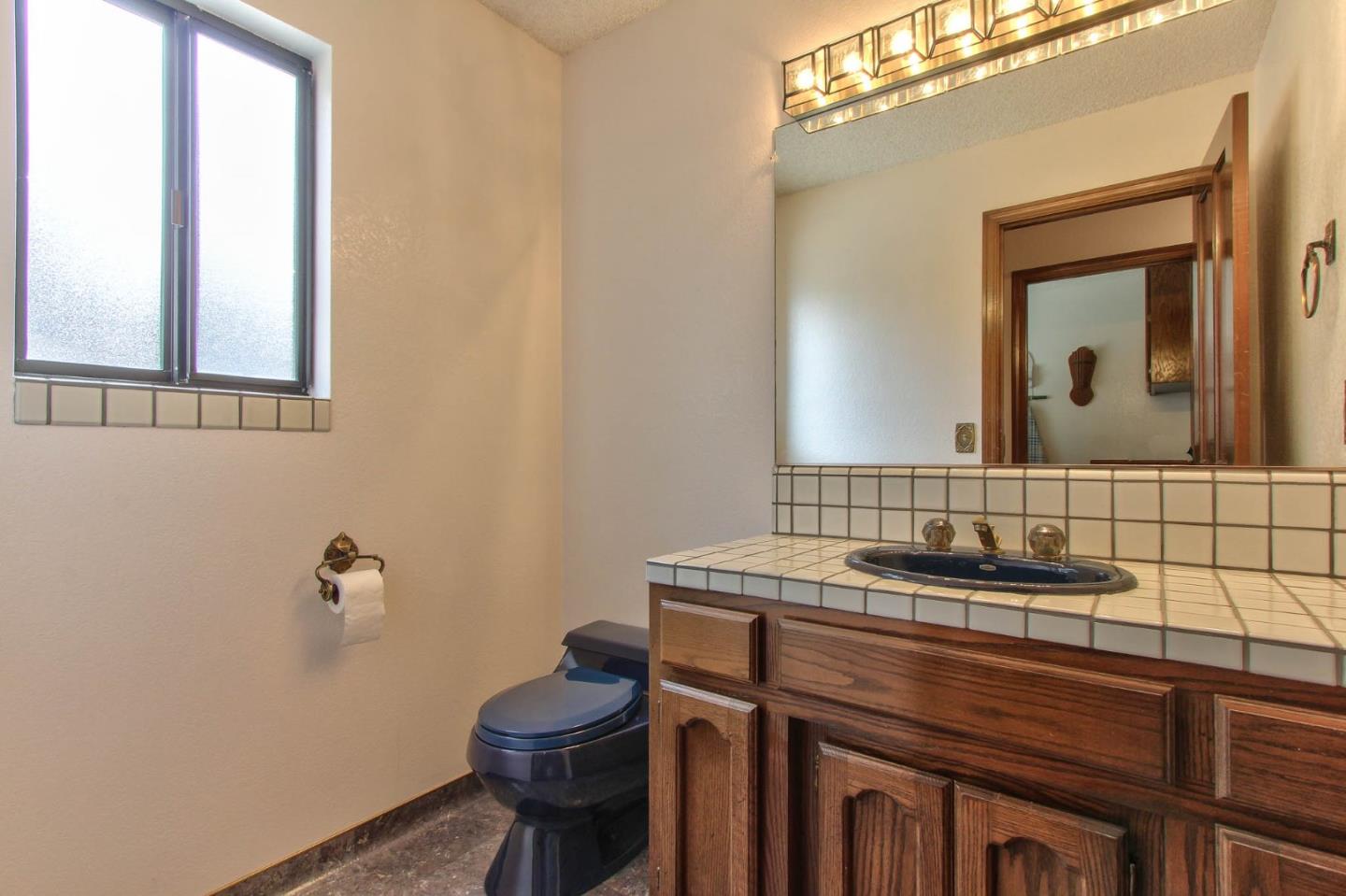 17596 Cross Road Salinas, CA 93907 - Photo 20 of 33 Gallery Image 20