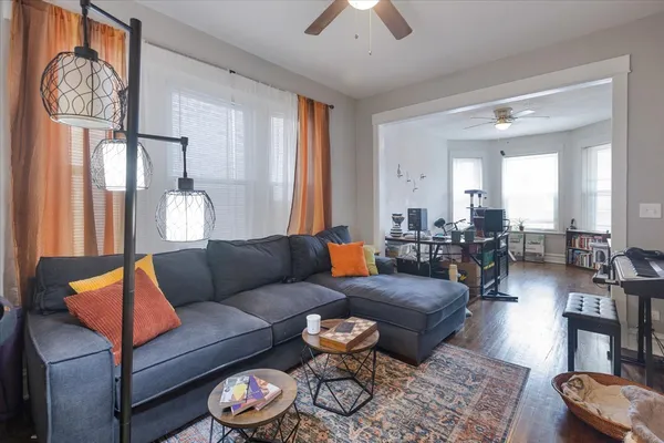 $349,900 | 4844 West Rice Street, Chicago, IL 60651