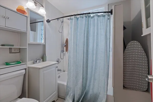 $349,900 | 4844 West Rice Street, Chicago, IL 60651