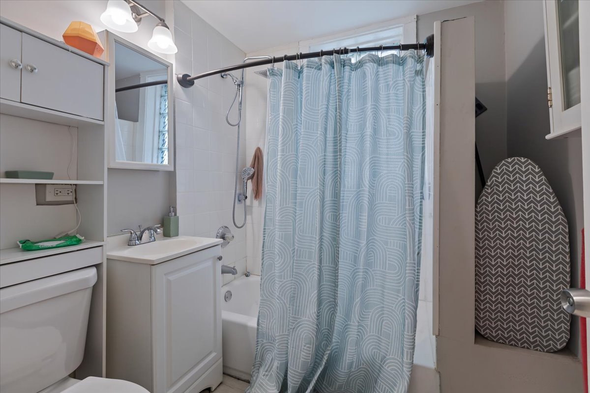 4844 West Rice Street Chicago, IL 60651 - Photo 23 of 33