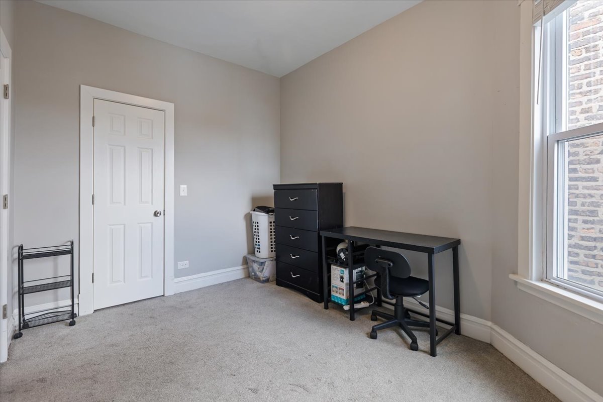 4844 West Rice Street Chicago, IL 60651 - Photo 9 of 33