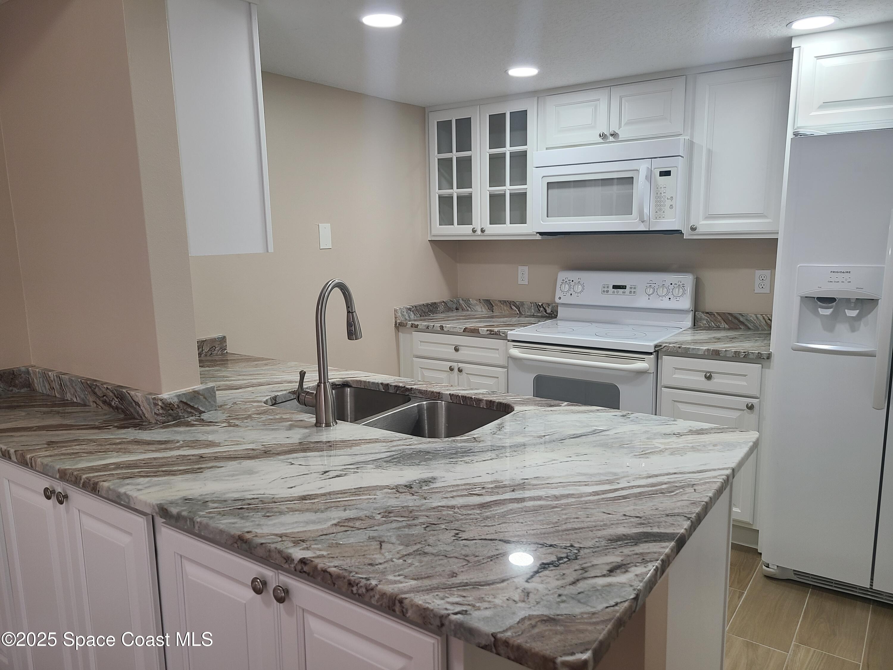 748 Ridge Club Drive, Unit 57 Melbourne, FL 32934 - Photo 9 of 22 20210523_163353