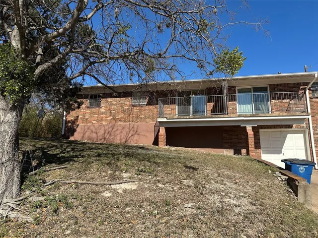 $1,695 | 3503 Dolphin Drive, Unit B, Austin, TX 78704