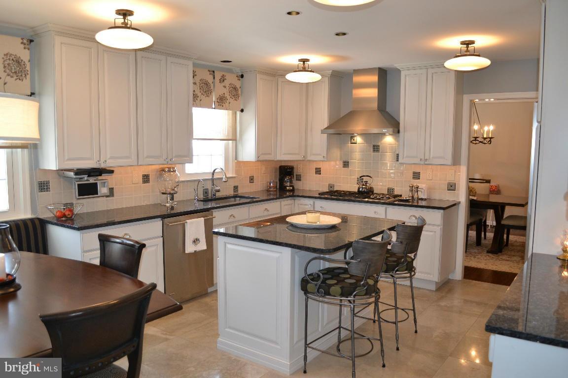 1103 Valewood Road Baltimore, MD 21286 - Photo 1 of 30 Kitchen