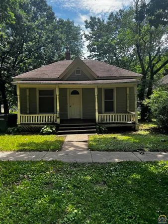 $59,900 | 428 Cottonwood Street, Emporia, KS 66801