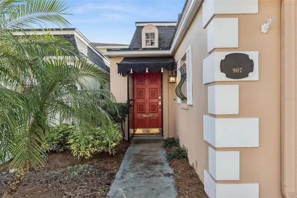 $2,200 | 907 Hillary Court, Unit 5, Orlando, FL 32804