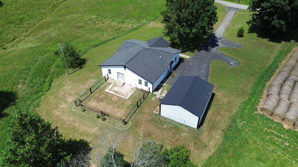 585 Roscoe Veazey Road Manitou, KY 42436 - Photo 48 of 54 Gallery Image 48