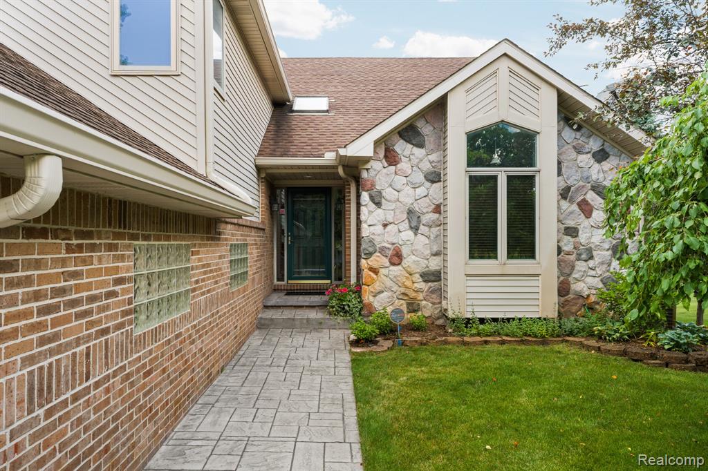2325 7 Mile Road South Lyon, MI 48178 - Photo 11 of 74