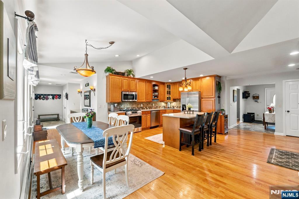 172 Rafkind Road Bloomingdale, NJ 07403 - Photo 15 of 43 Gallery Image 15