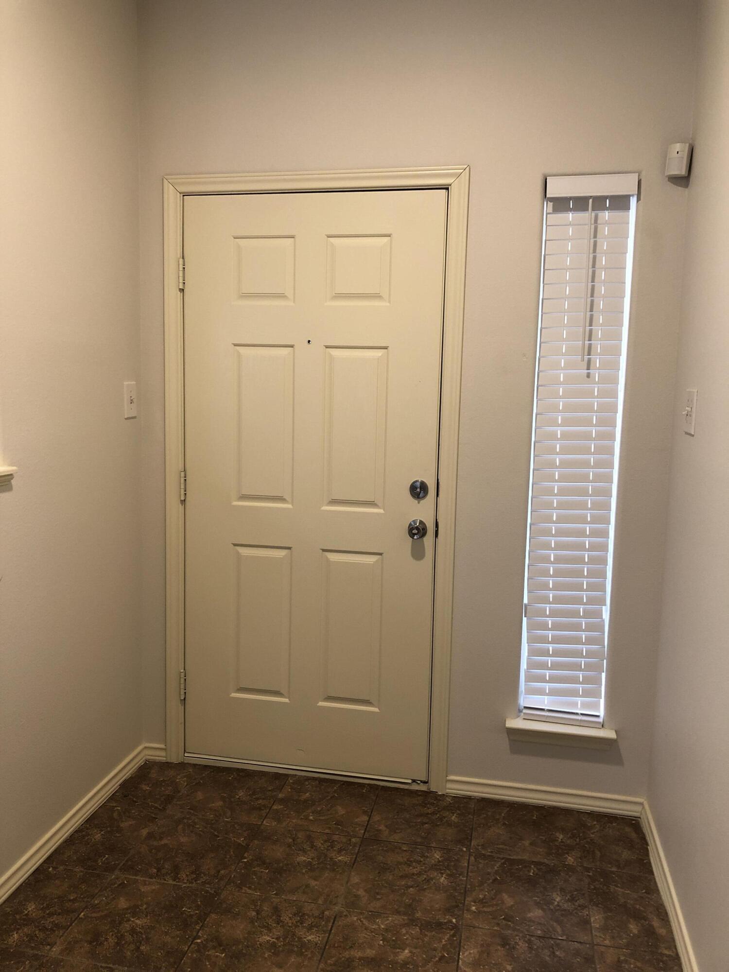 6705 84th Street Lubbock, TX 79424 - Photo 6 of 26 IMG_9481