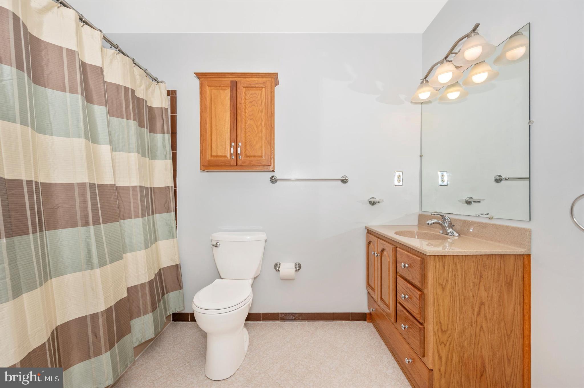 5131 Perry Road Mount Airy, MD 21771 - Photo 23 of 63 Primary bathroom