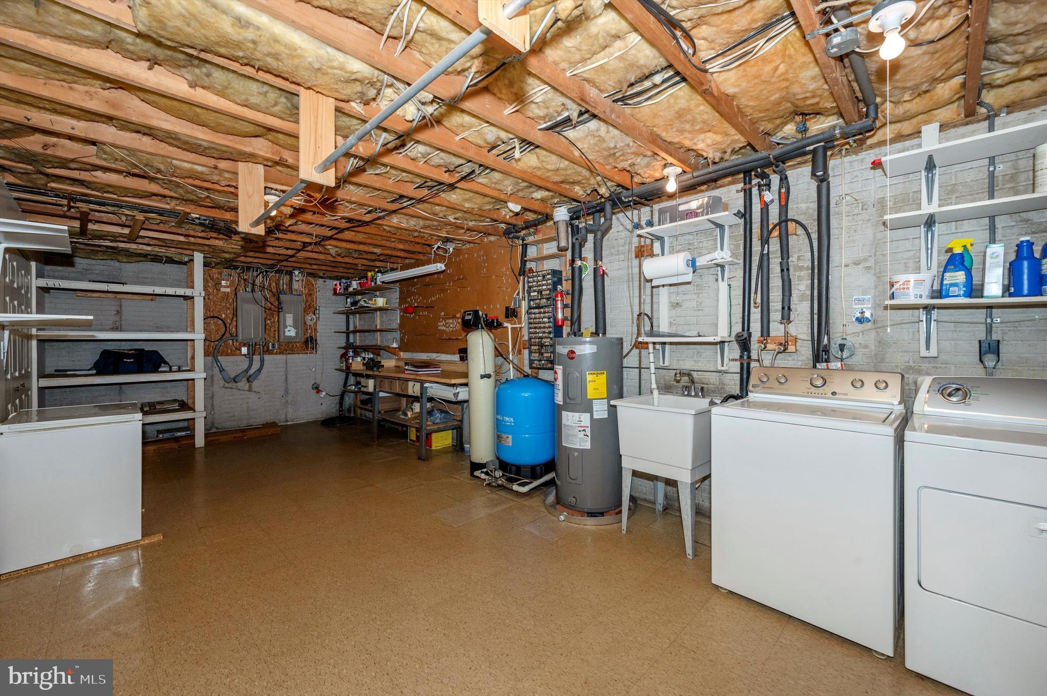 5131 Perry Road Mount Airy, MD 21771 - Photo 39 of 63 Workshop space