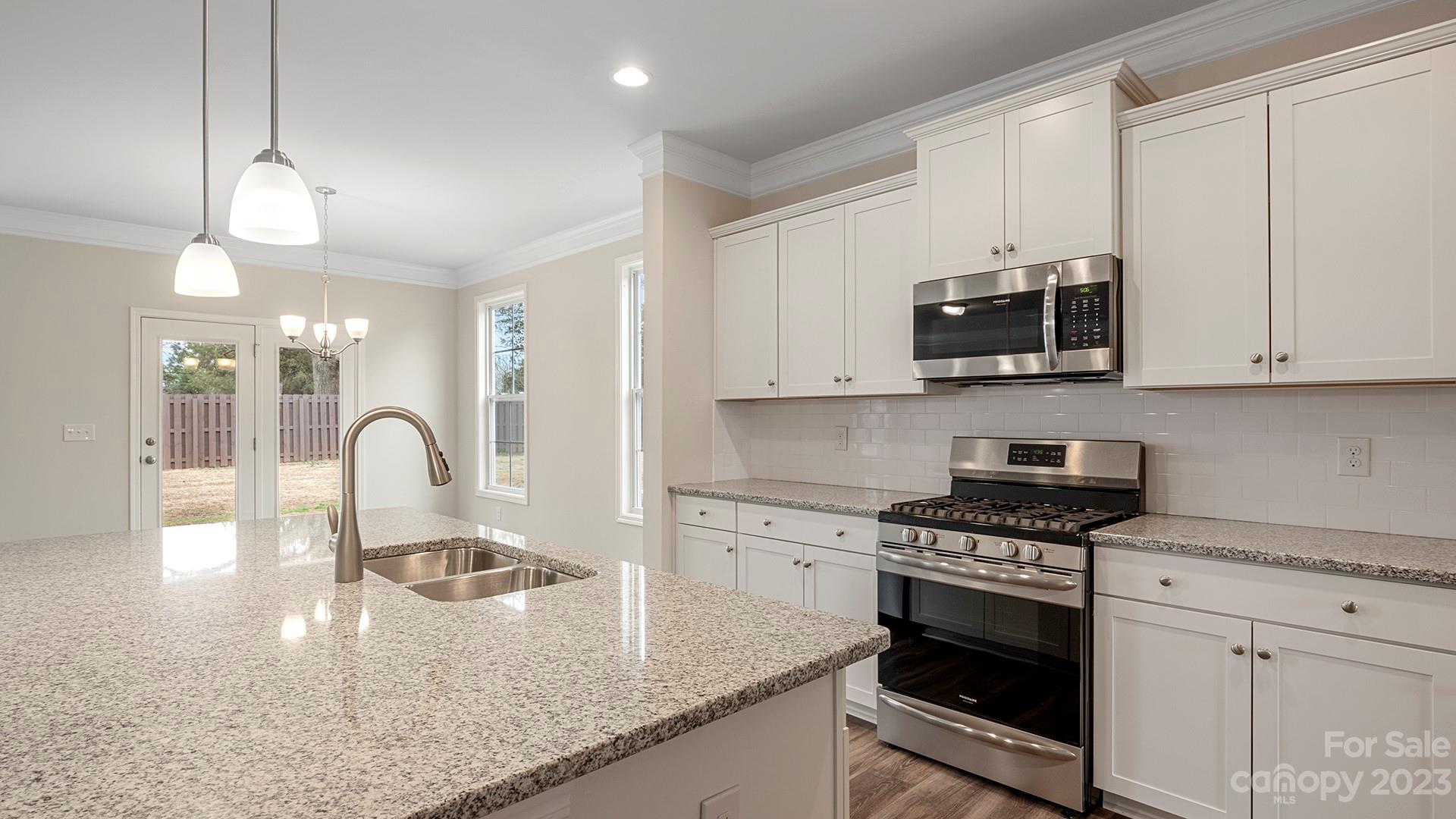 207 Fox Cove Road Hendersonville, NC 28792 - Photo 7 of 32 Gallery Image 7